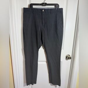 OLD NAVY Mens Gray Plaid Dress Pants, 38x32, great condition! Ultimate slim flex